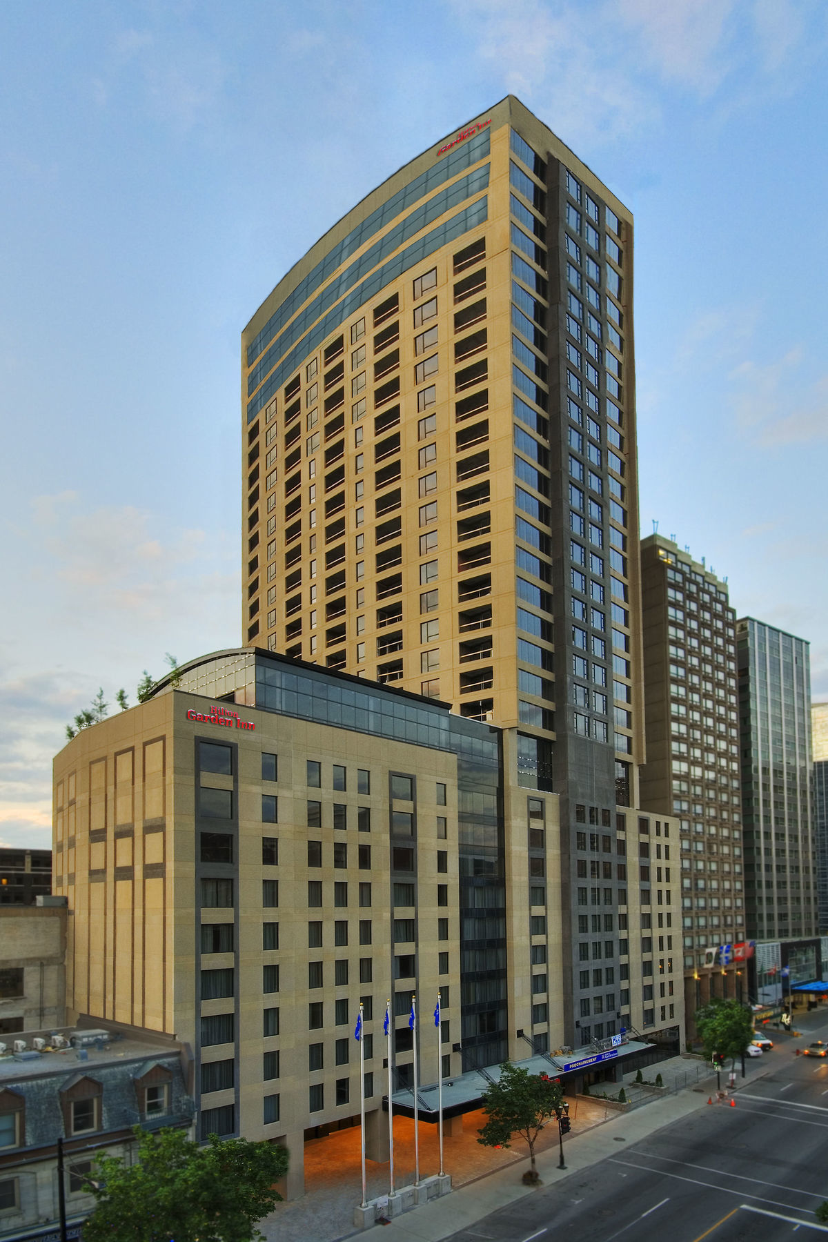 Hilton Garden Inn Montreal Centre-Ville Exteriör bild